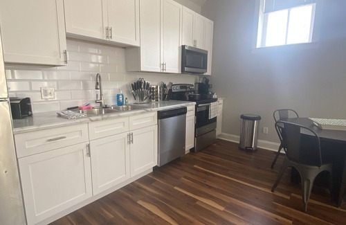 Lafayette Square Copropriété | Newly Renovated Apartment IDEAL 4 LONG STAYS Close to Downtown Lafayette Square
