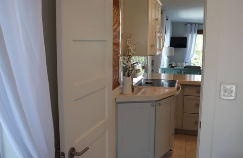 Treasure Cay Villa | Newly Renovated Bathroom and Outdoor Shower! - Sandy Feet Retreat, Treasure Cay