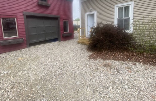 Gorham Appartement | Newly renovated “barn” unit in excellent location.