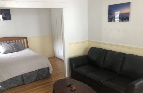 Gorham Appartement | Newly renovated “barn” unit in excellent location.