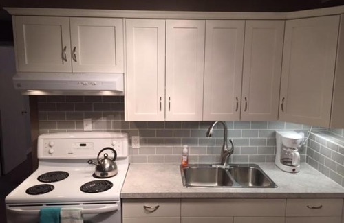 Lethbridge Appartement | Newly Renovated Basement Suite!
