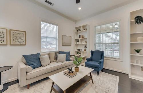 Kessler Maison | Newly Renovated Bishop Arts Home
