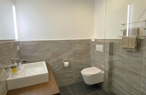 Ueberlingen Appartement | Newly renovated, bright apartment with terrace, 2 minutes' walk from Lake Constance