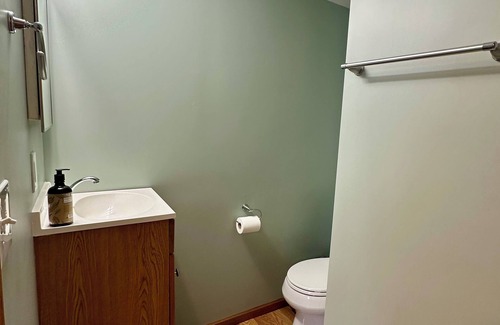 Olde Towne East Appartement | Newly renovated, charming apartment with AC in Historic Olde Town East, Columbus
