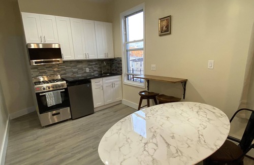 East Bronx Appartement | ★ NEWLY RENOVATED, CLEAN COMFORTABLE & SANITIZED ★