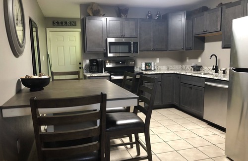 Navarre Maison | Newly Renovated Close to the Beach