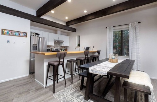 Warrior's Mark Copropriété | Newly Renovated Condo Walking Distance to Main St