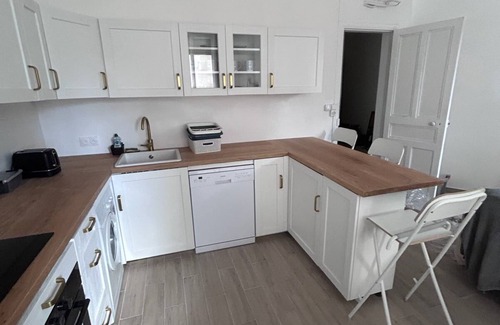 Euromed - La Joliette Appartement | Newly renovated, comfortable apartment close to all amenities.