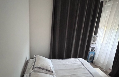 Euromed - La Joliette Appartement | Newly renovated, comfortable apartment close to all amenities.