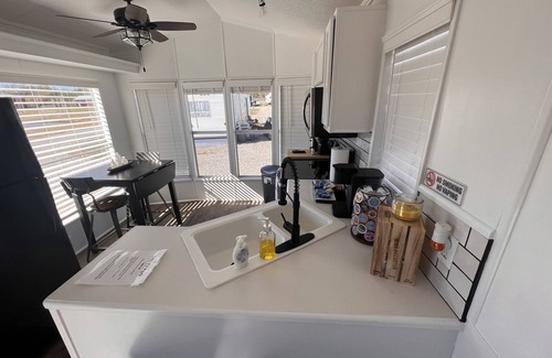 Fidelity Cabine | NEWLY renovated cottage located right off I-49 in Archie, MO.