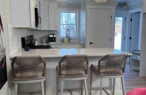 Kittery Maison | Newly renovated cottage