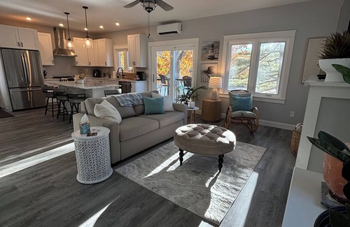 Southern Coast Appartement | Newly renovated, cozy and private directly on the river!