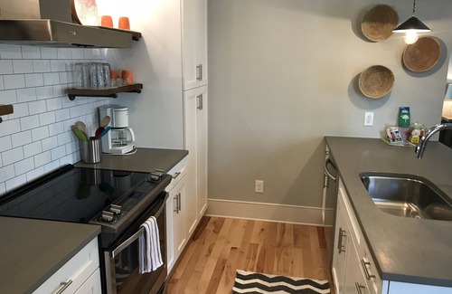Mount Pleasant Maison | Garage détaché récemment rénové studio à 5 miles du centre-ville!