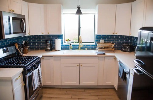 Santa Rita Park Maison | Newly Renovated Downtown Adobe Oasis w/ Pool, BBQ, Firepit, Games