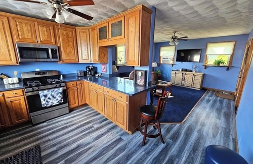 Montour Falls Autre | Newly Renovated Farm House with Lake View