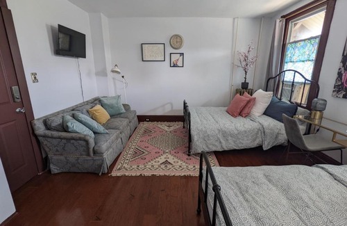 Philadelphia Maison | NEWLY RENOVATED - Historic Rowhome West Philadelphia