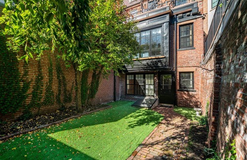 Boston Maison | Newly renovated historic home in Beacon Hill