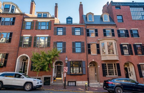 Boston Maison | Newly renovated historic home in Beacon Hill