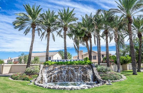 Garden Lakes Maison | Newly renovated home, heated pool, near spring training, Westgate & State Farm