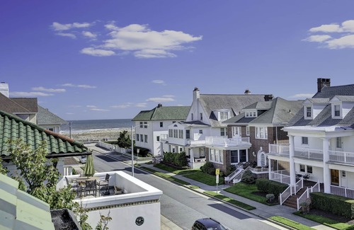 Atlantic City Maison | «SUR LA PLAGE» Newley a rénové la maison de plage de Jersey Shore Mansion! Étapes 2 Beach!