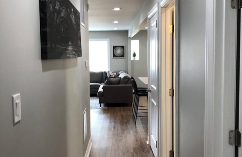 Roseland Maison | Newly renovated modern retreat just blocks from I-94
