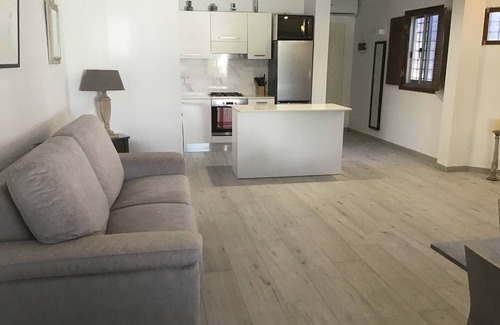 Bahar ic-Caghaq Appartement | Newly renovated apartment with outdoor pool, in a coastal and country setting