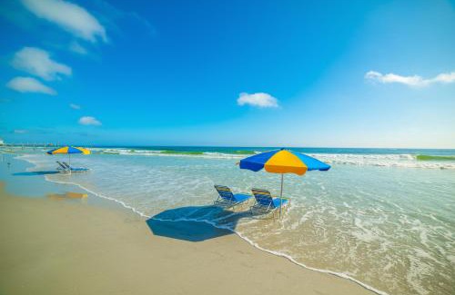 East Daytona Appartement | Newly Renovated Oceanfront Studio w/ Balcony - Daytona Beach