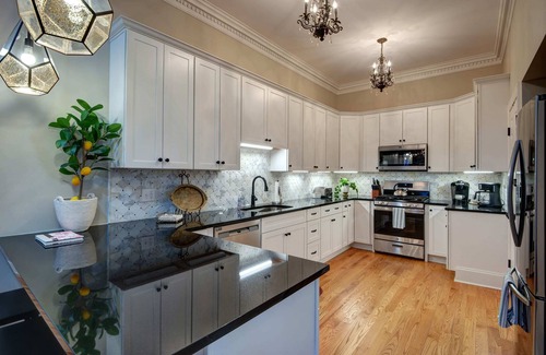 Skaneateles Maison | Newly renovated pet friendly 5-bedroom property! Walk to village!