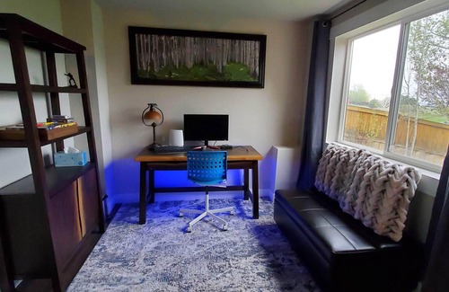 The Meadows Maison | Newly renovated private downstairs cottage