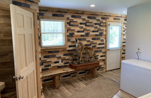 Elliottsburg Maison | Newly Renovated Relaxing Scenic Retreat - Perfect for Hiking & watching Wildlife