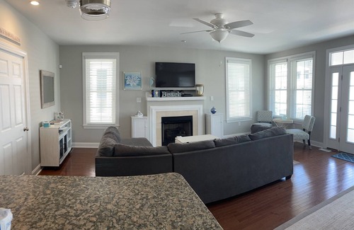 North End Copropriété | Newly renovated rental on Asbury!