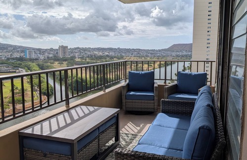 Waikiki Appartement | Newly renovated, secure, 2-bedroom apartment in beautiful Waikiki with AC