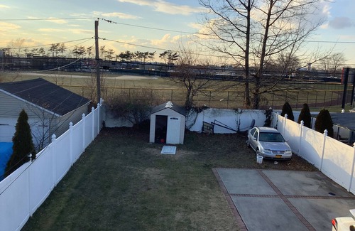 Floral Park Appartement | Newly Renovated Two-Bedroom near UBS ARENA +JFK Airport.