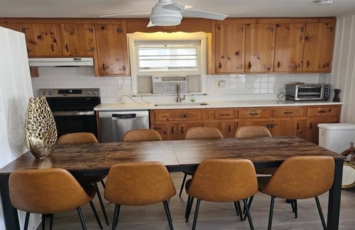Barnegat Light Maison | Newly Renovated Beach Block 3 Bedroom 1st Floor Duplex