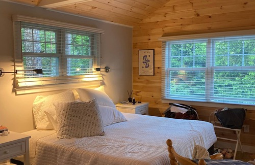 Boothbay Harbor Cottage | Newly renovated modern guest cottage across from Spruce Point Inn Pet Friendly!