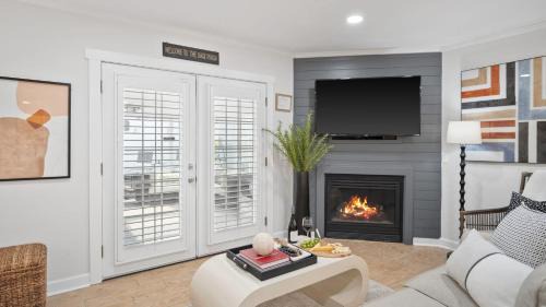 Inlet Beach Heights Maison | Newly Renovated 2-min Walk to the Beach The Coastal Cottage by AvantStay