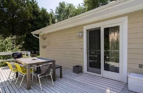 The Heights Maison | NOUVELLEMENT RÉNOVÉ AVEC PISCINE, HOT TUB ET CHEMINEE!