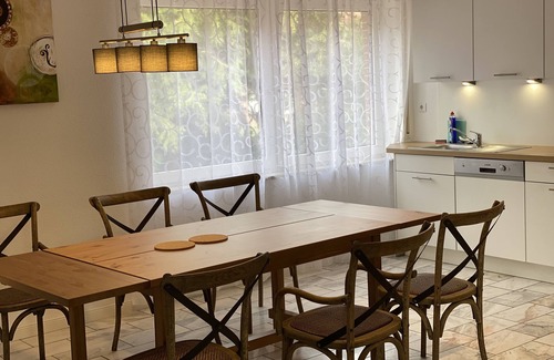 Wildeshausen Appartement | Newly renovated, very spacious 3-room apartment with terrace, garden, parking space