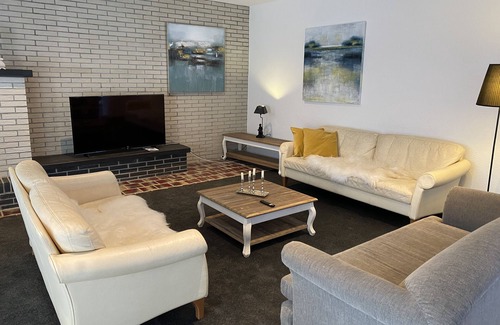 Wildeshausen Appartement | Newly renovated, very spacious 3-room apartment with terrace, garden, parking space
