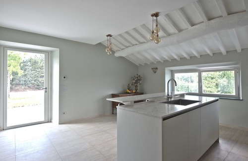 Anghiari Villa | Villa toscane récemment rénovée avec piscine privée et tennis. Vues à couper le souffle.