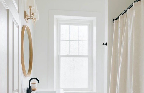 Mount Joy Maison | Newly Renovated, Vintage Inspired, Large 4 BR Home