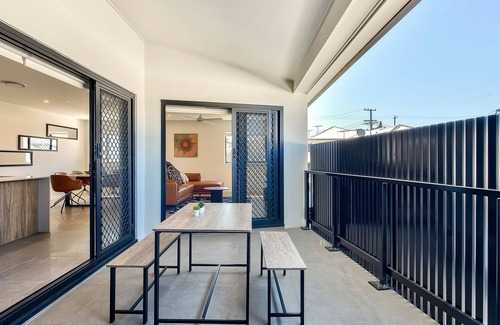 Mount Gravatt Appartement | Newly spacious top level good view near city apartment