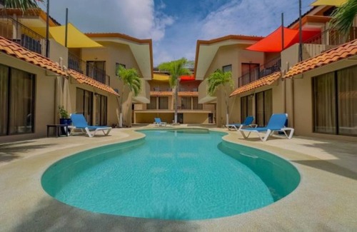 El Ocotal Copropriété | Newly Updated 1-bedroom condo in laid back Playa Ocotal with AC, WiFi, King Bed