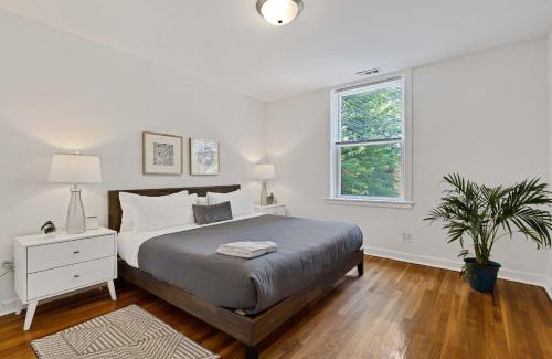 Tri-Taylor Maison | Newly Updated Vintage 6 Bedroom Single Family Home home