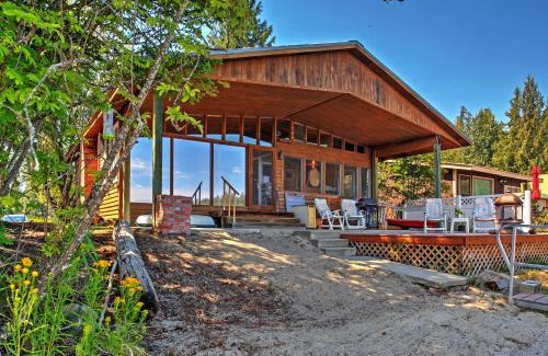 Newport Maison | Newport Cabin with Lakefront Private Porch and Grill!
