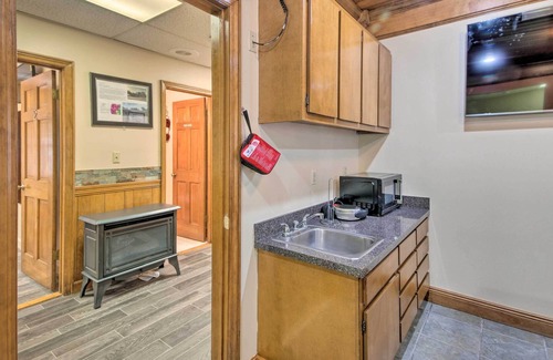 Newton Maison | Newton Home Away From Home in Rural Setting!