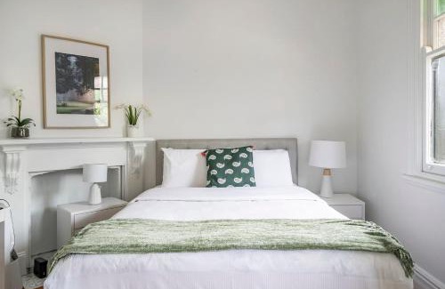 Newtown Maison | Newtown Nest - Chic Terrace Living off King Street