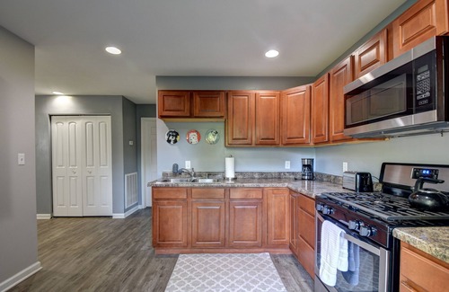 Gary Maison | NewVrbo Cozy Ranch Near Casino,Indiana Dunes,Hospitals,Refinery,Firepit,big yard