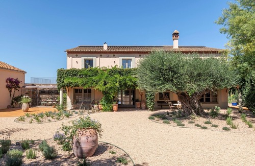 Parlava Maison | Exceptional country house in Empordá