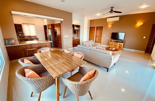 Santa Maria Huatulco Copropriété | Oceanfront à couper le souffle / 6 personnes / Famille / Sécurité 24h / 2 piscines